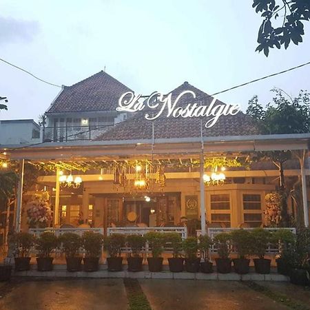 La Nostalgie Boutique Guest House Bandung Zewnętrze zdjęcie