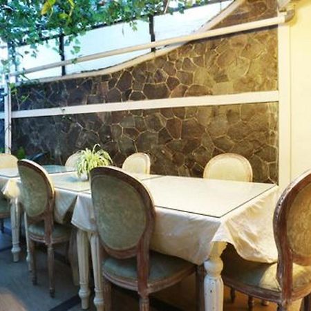 La Nostalgie Boutique Guest House Bandung Zewnętrze zdjęcie