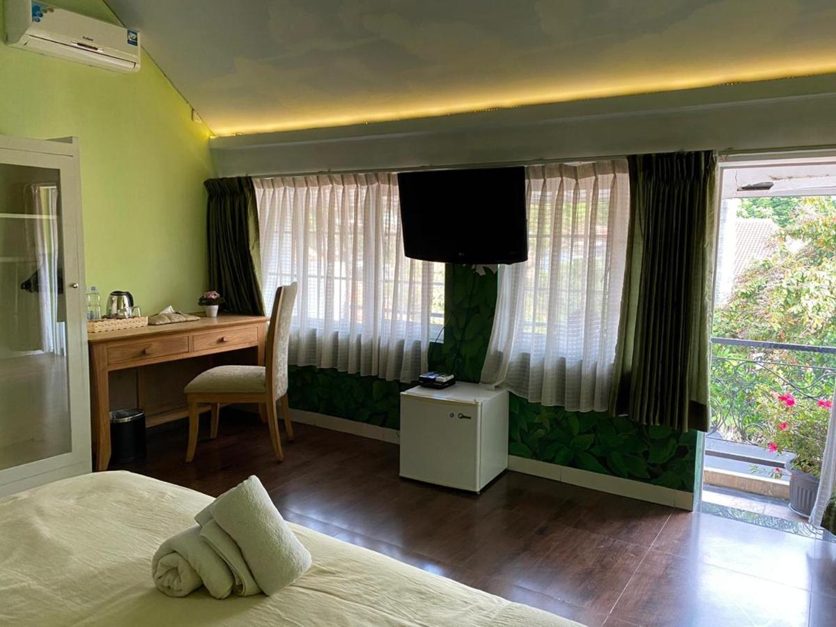 La Nostalgie Boutique Guest House Bandung Zewnętrze zdjęcie