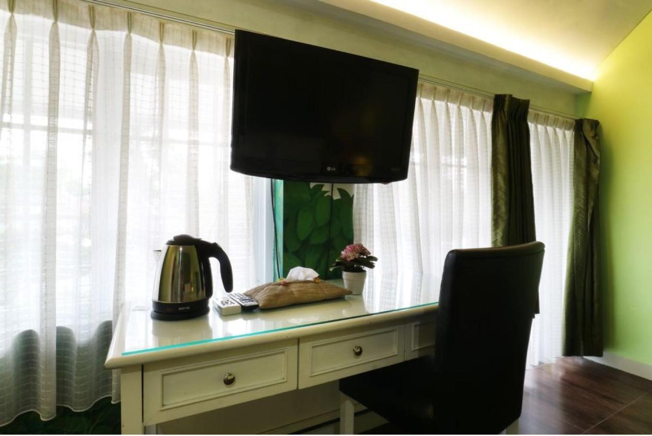La Nostalgie Boutique Guest House Bandung Zewnętrze zdjęcie