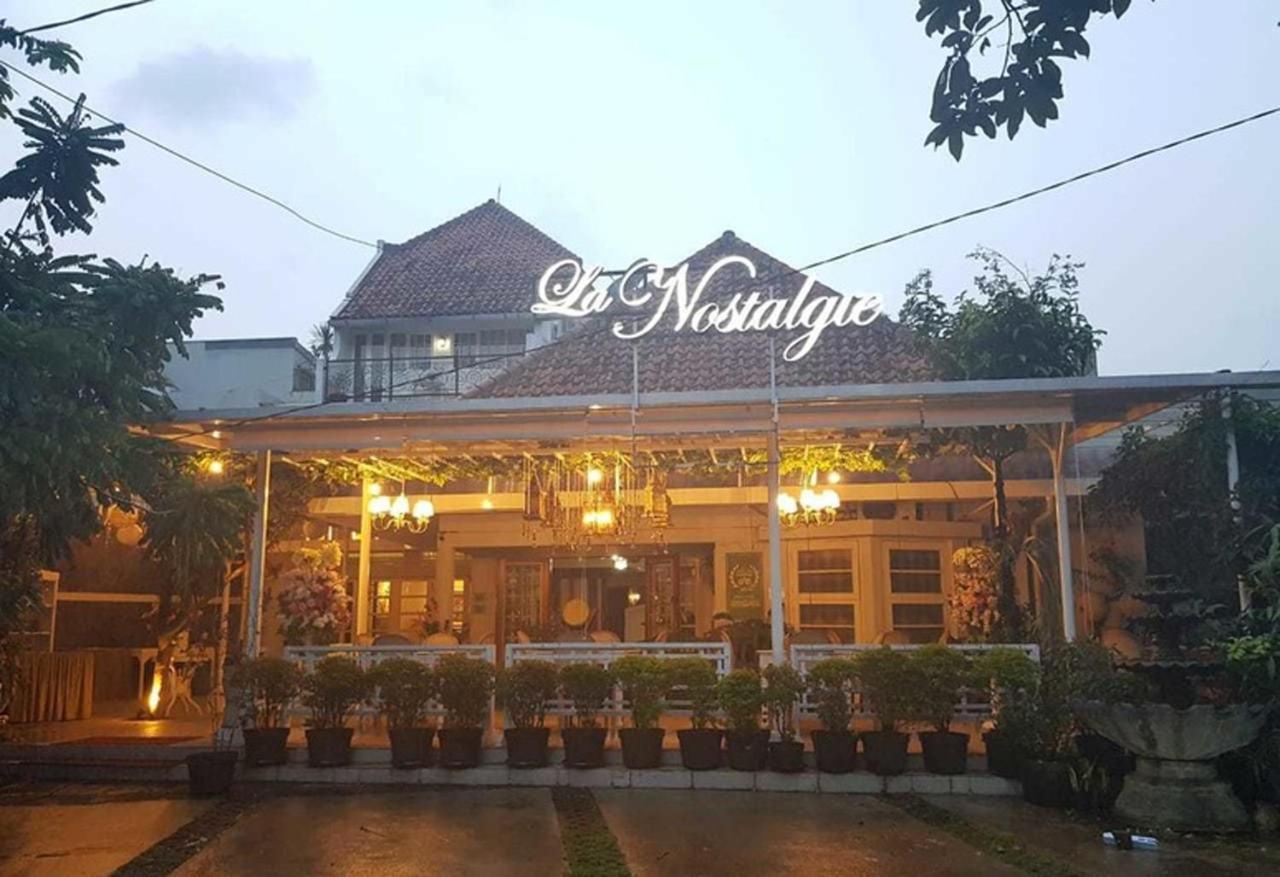 La Nostalgie Boutique Guest House Bandung Zewnętrze zdjęcie