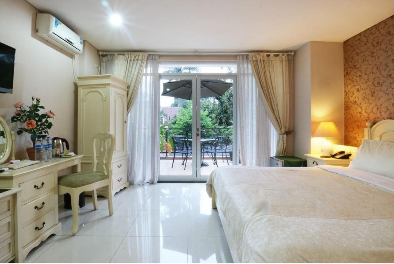 La Nostalgie Boutique Guest House Bandung Zewnętrze zdjęcie