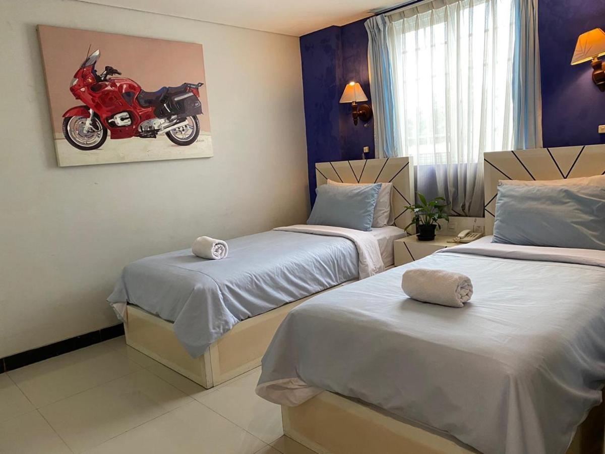 La Nostalgie Boutique Guest House Bandung Zewnętrze zdjęcie