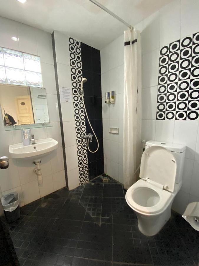 La Nostalgie Boutique Guest House Bandung Zewnętrze zdjęcie