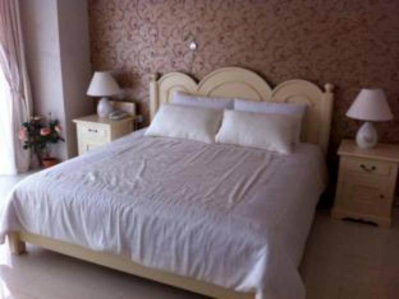 La Nostalgie Boutique Guest House Bandung Zewnętrze zdjęcie