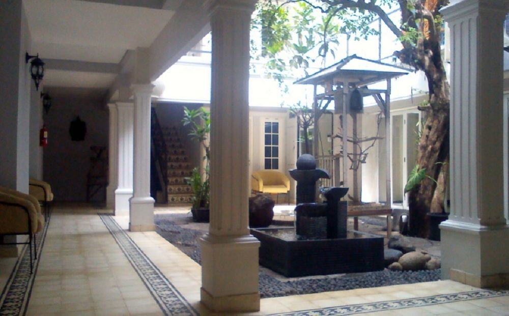 La Nostalgie Boutique Guest House Bandung Zewnętrze zdjęcie