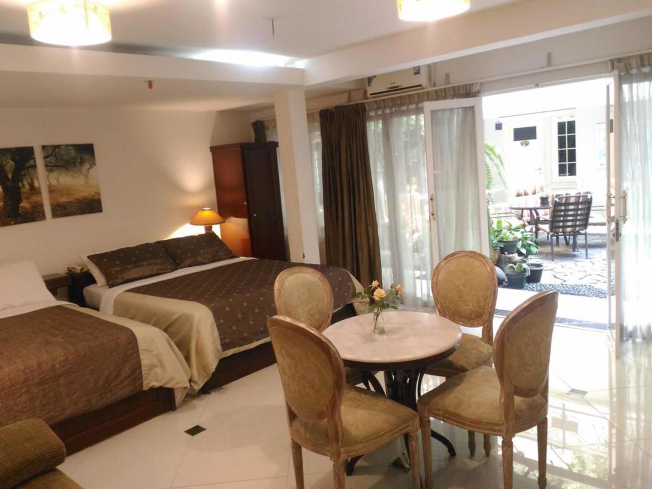 La Nostalgie Boutique Guest House Bandung Zewnętrze zdjęcie