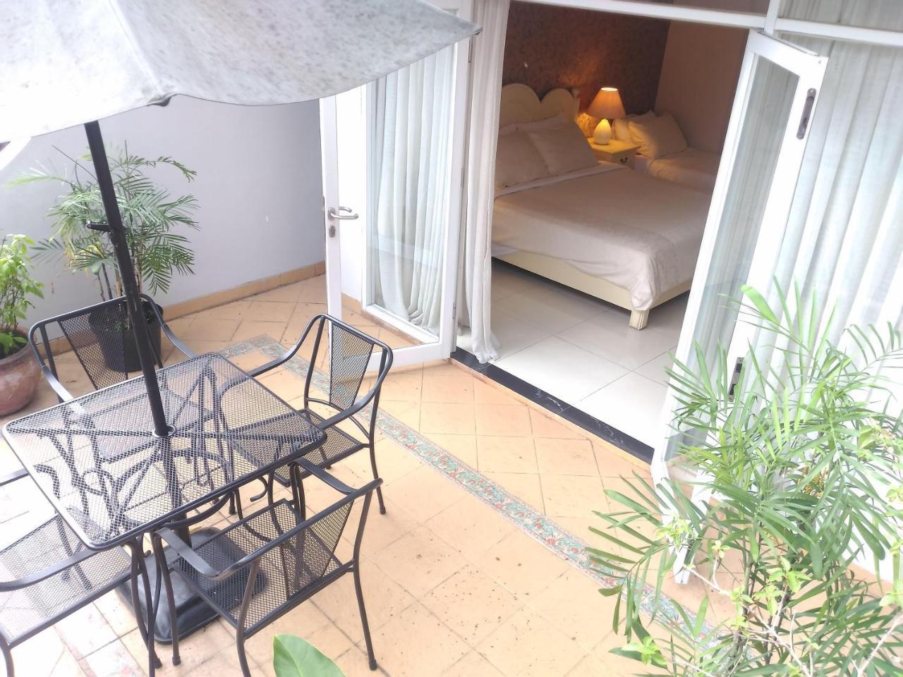 La Nostalgie Boutique Guest House Bandung Zewnętrze zdjęcie
