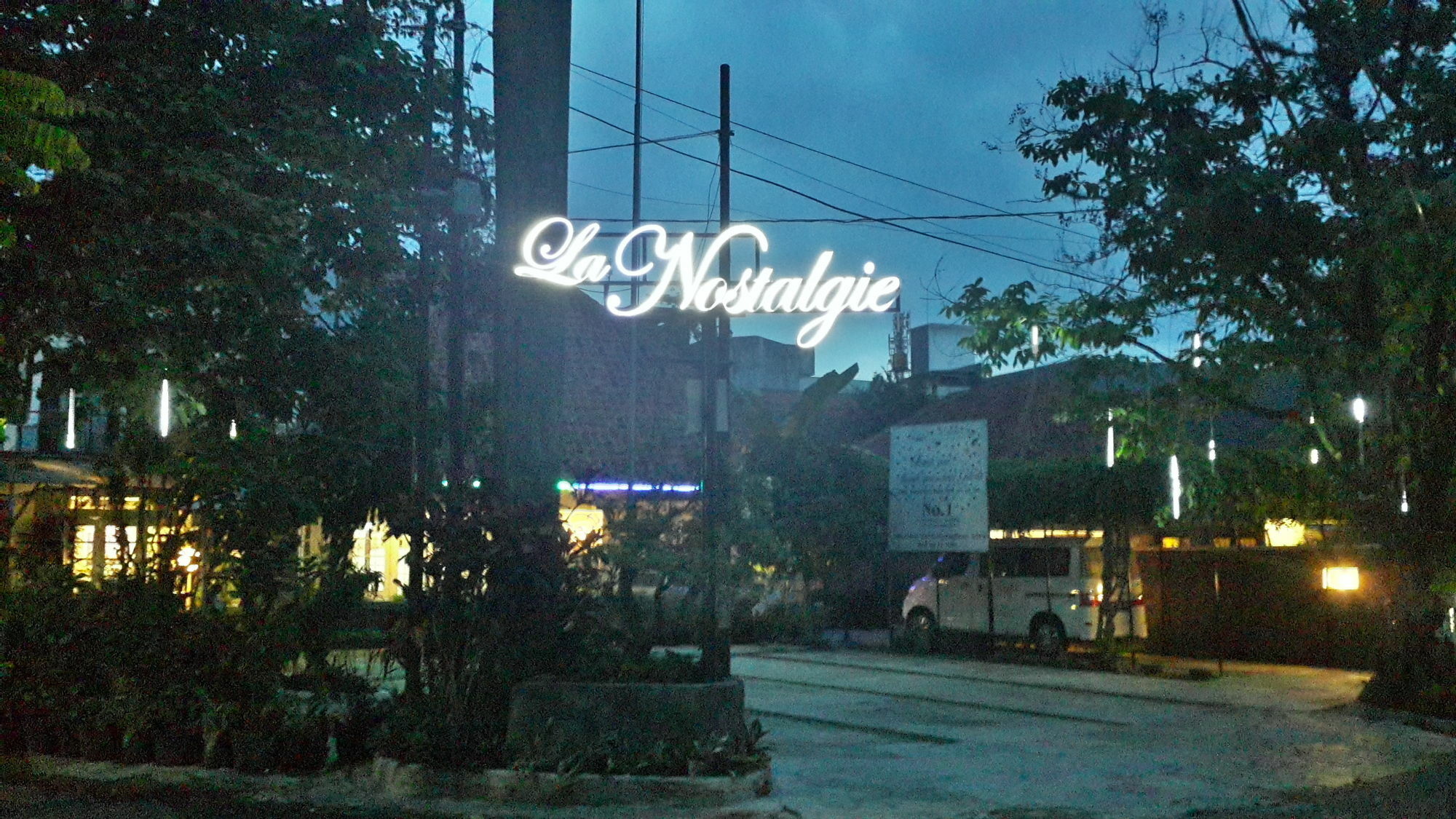 La Nostalgie Boutique Guest House Bandung Zewnętrze zdjęcie